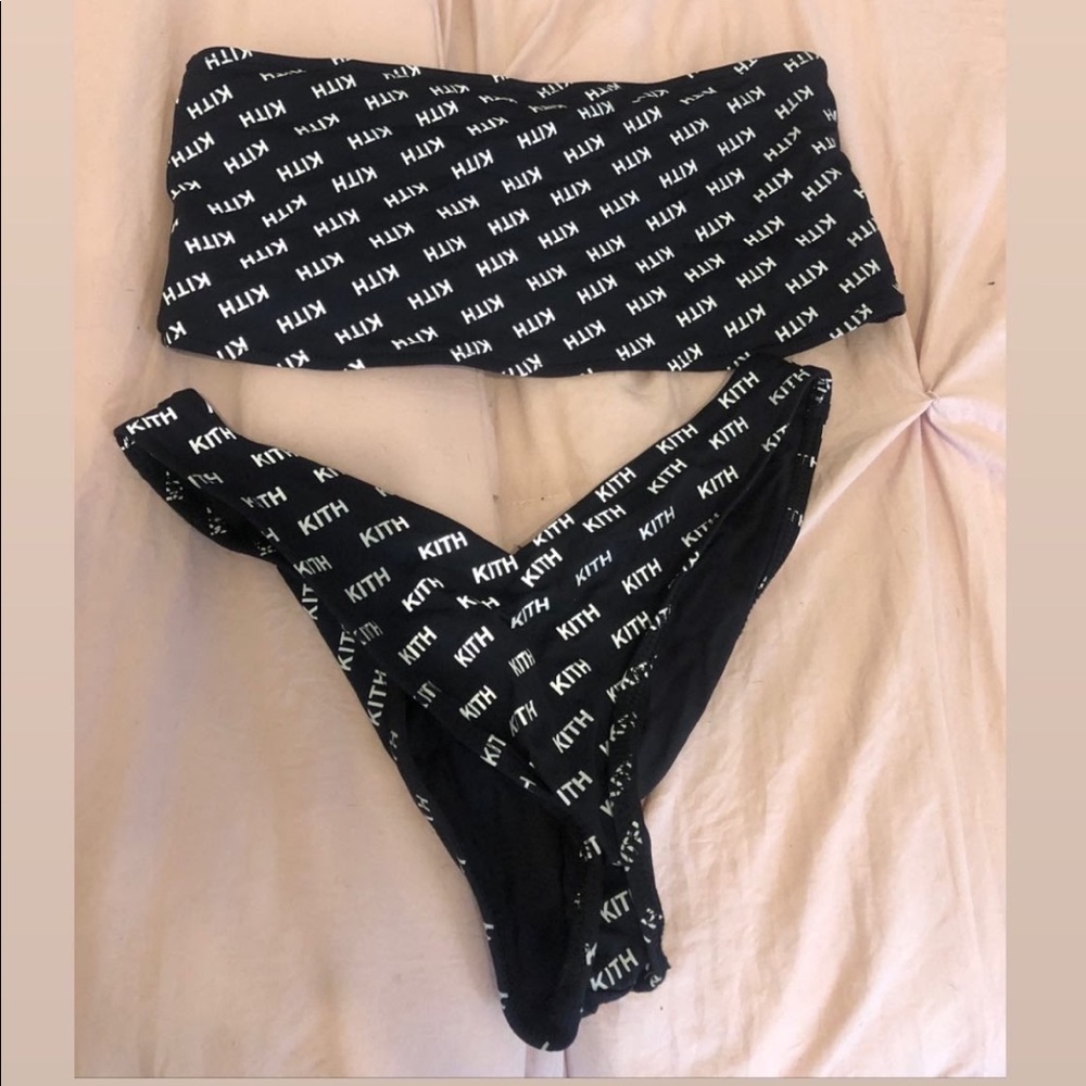 Kith bathing suit top and bottom size m, only worn once